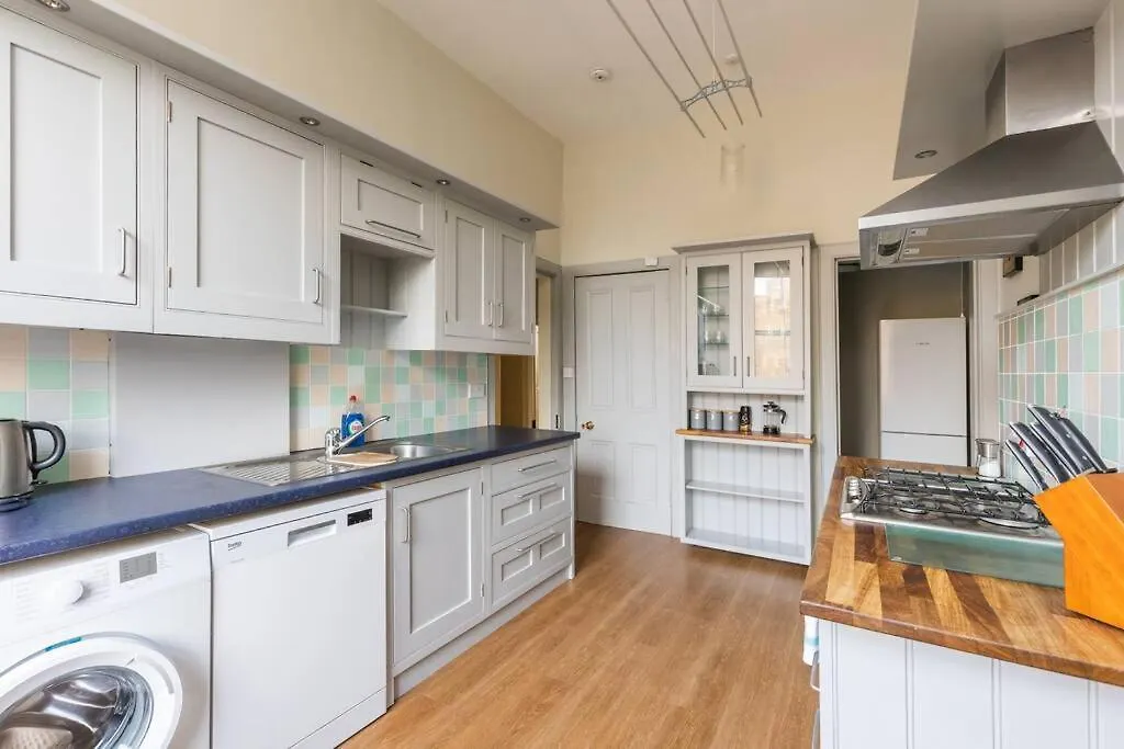 Apartamento Stunning 3 Bedroom Flat In Bruntsfield Edimburgo