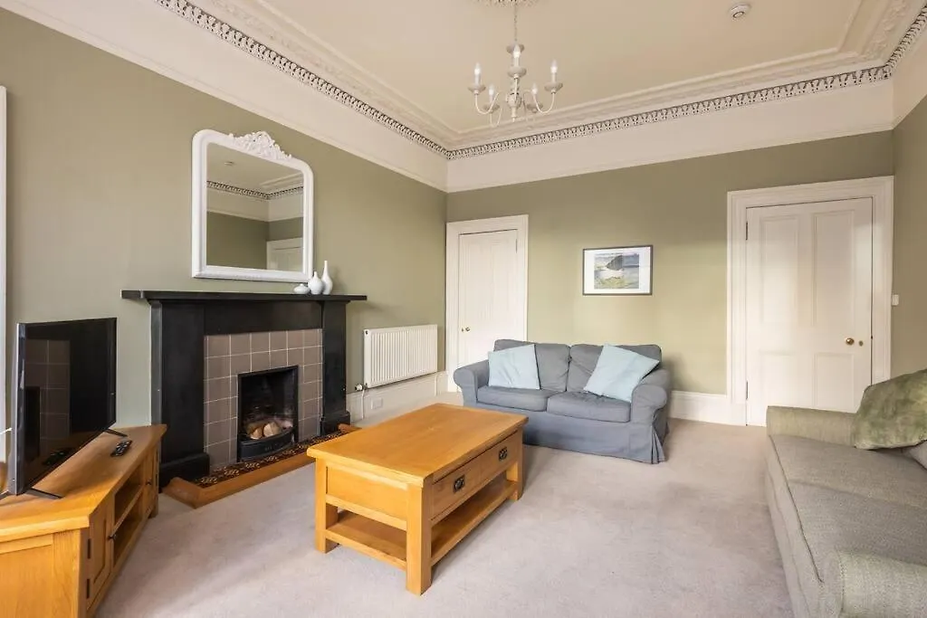 Stunning 3 Bedroom Flat In Bruntsfield Edimburgo 0*,  Reino Unido