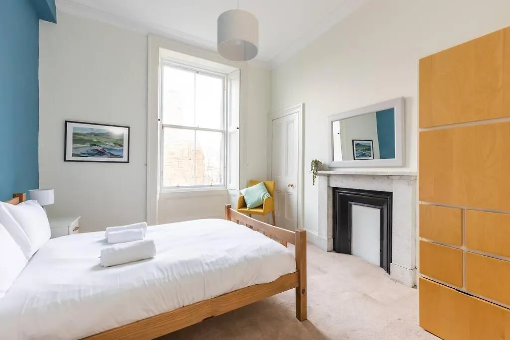 Stunning 3 Bedroom Flat In Bruntsfield Edimburgo 0*,  Reino Unido